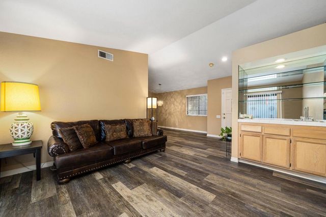 75451 Santa Fe Trail, Palm Desert, CA 92211