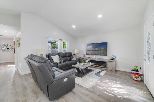 1104 W 3RD STREET, Sanford, FL 32771