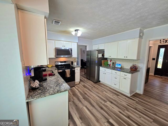 155 N Fayette Court, Fayetteville, GA 30214