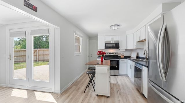 7608 Hope Farm Road, Fort Wayne, IN 46815