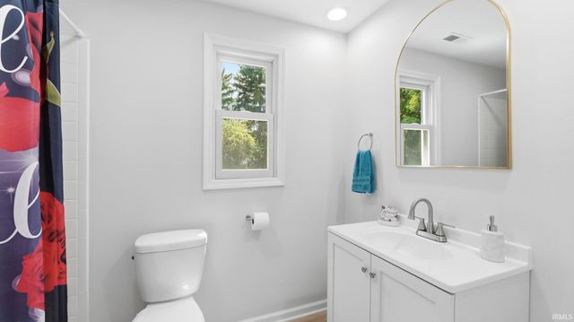 7608 Hope Farm Road, Fort Wayne, IN 46815