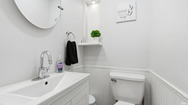 7608 Hope Farm Road, Fort Wayne, IN 46815