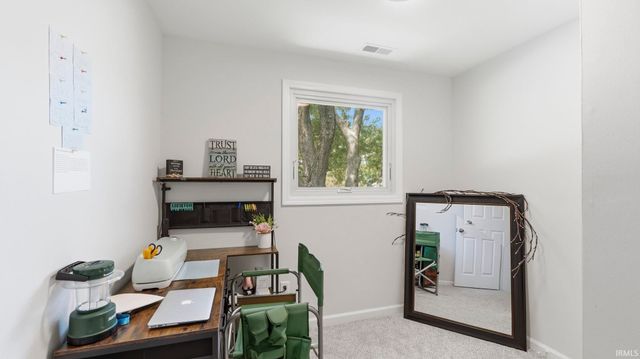 7608 Hope Farm Road, Fort Wayne, IN 46815