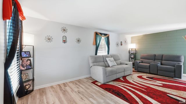 7608 Hope Farm Road, Fort Wayne, IN 46815