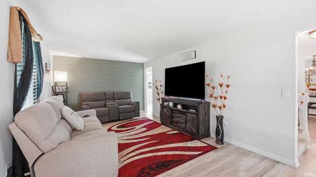 7608 Hope Farm Road, Fort Wayne, IN 46815