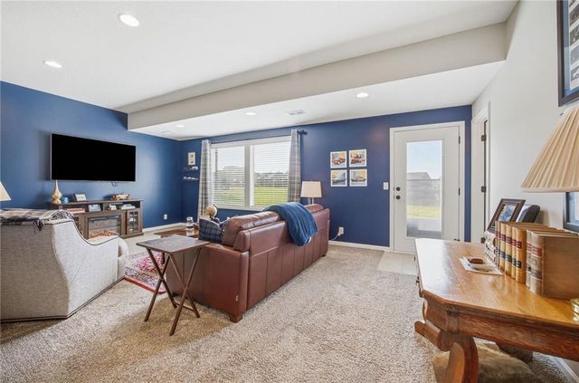 16029 Glenview Street, Basehor, KS 66007