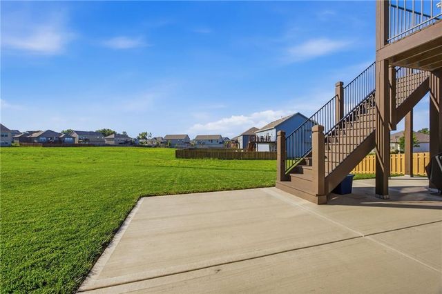 16029 Glenview Street, Basehor, KS 66007