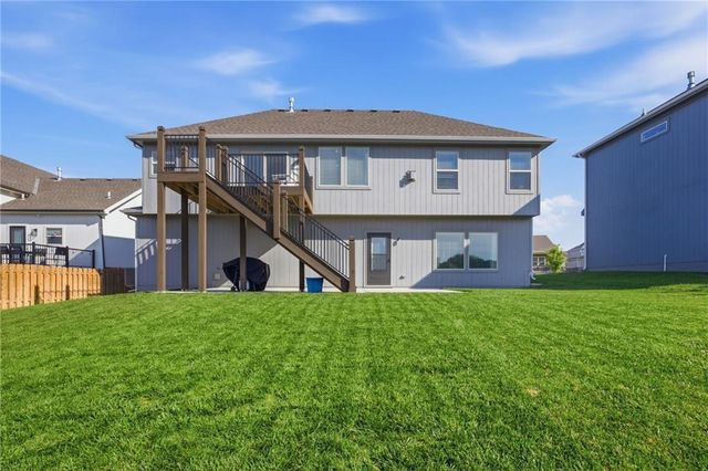 16029 Glenview Street, Basehor, KS 66007