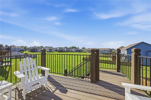 16029 Glenview Street, Basehor, KS 66007