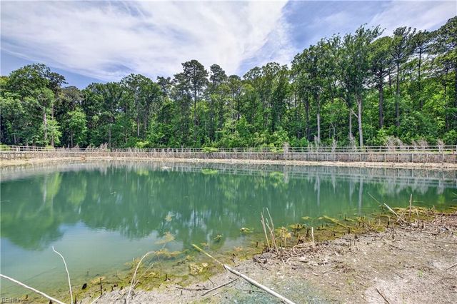 2421 Trafton PL, Chesapeake, VA 23320