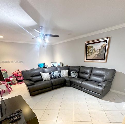 7671 W Courtyard Run W, Boca Raton, FL 33433