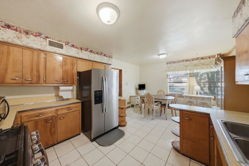 855 W 73rd Street, Chicago, IL 60621 — photo 4