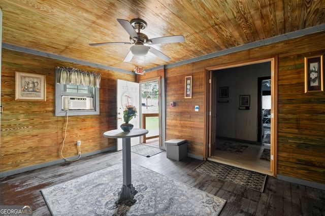 450 S Oak Street, Jackson, GA 30233