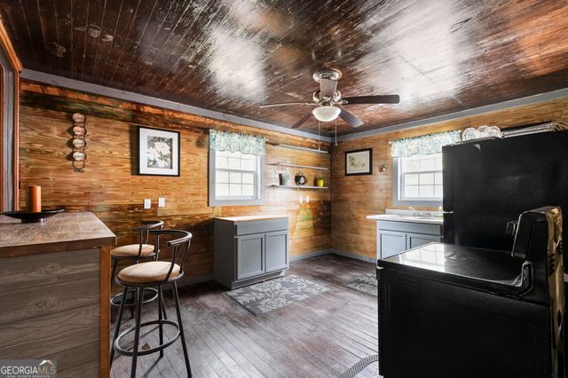 450 S Oak Street, Jackson, GA 30233