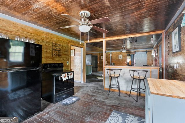 450 S Oak Street, Jackson, GA 30233