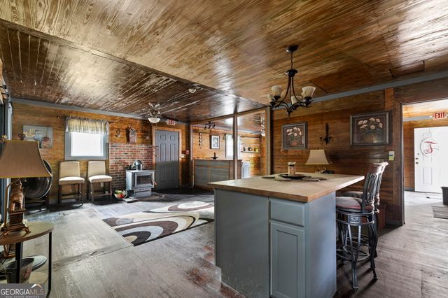 450 S Oak Street, Jackson, GA 30233