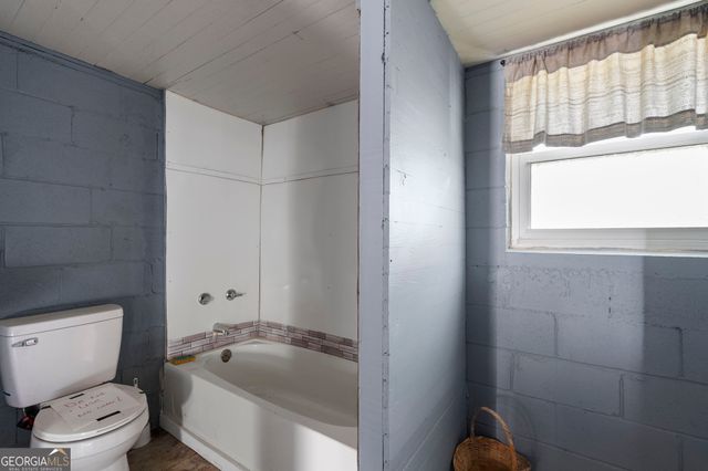 450 S Oak Street, Jackson, GA 30233