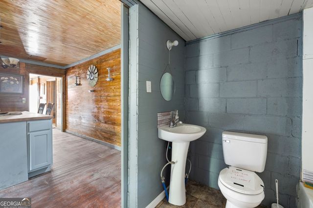 450 S Oak Street, Jackson, GA 30233