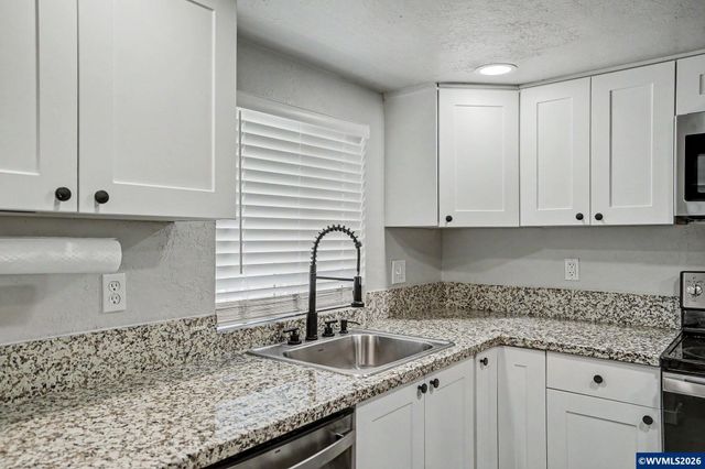 140 Marilyn St NE, Albany, OR 97322