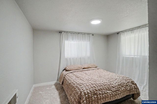 140 Marilyn St NE, Albany, OR 97322