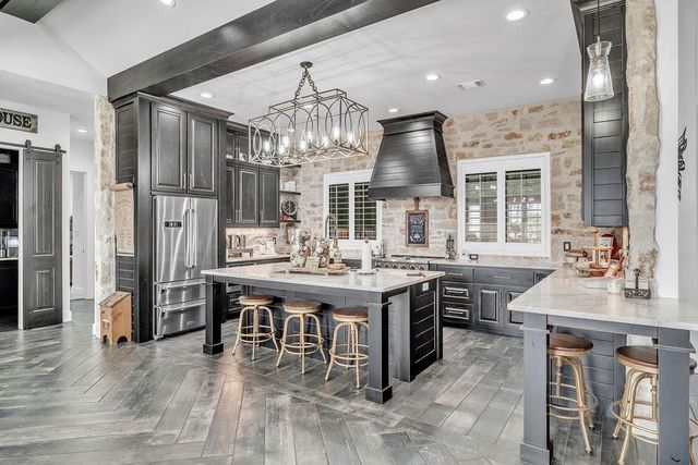 911 Mountain Park Dr, Big Spring, TX 79720