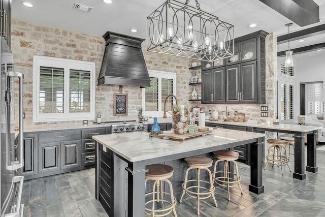 911 Mountain Park Dr, Big Spring, TX 79720