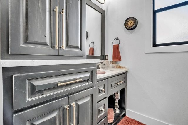 911 Mountain Park Dr, Big Spring, TX 79720