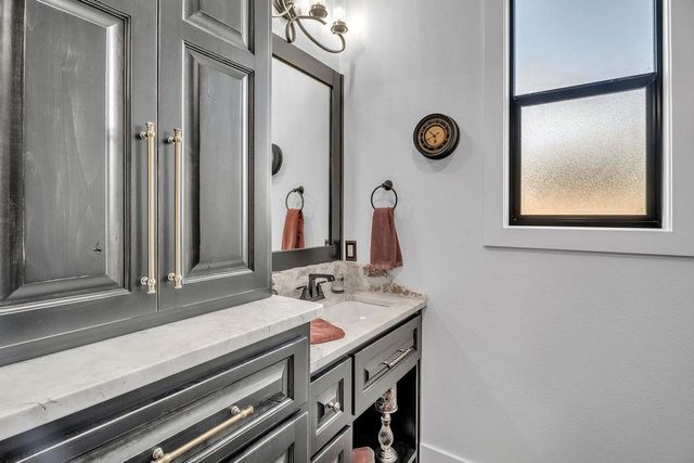 911 Mountain Park Dr, Big Spring, TX 79720