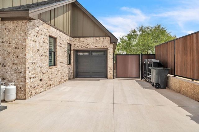 911 Mountain Park Dr, Big Spring, TX 79720