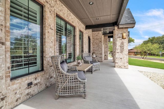 911 Mountain Park Dr, Big Spring, TX 79720