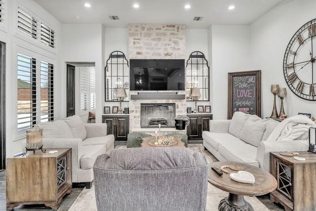 911 Mountain Park Dr, Big Spring, TX 79720