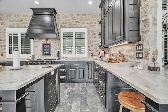 911 Mountain Park Dr, Big Spring, TX 79720