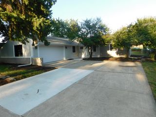 212 N Pinecrest Road, Bolingbrook, IL 60440