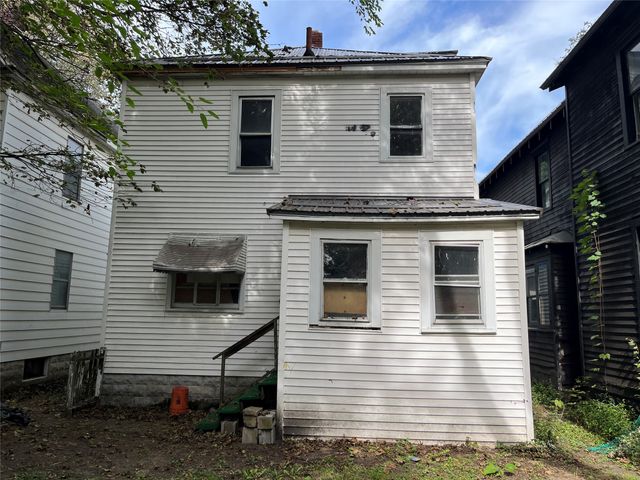 735 E 24TH Street, Erie, PA 16503