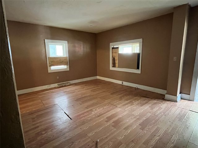 735 E 24TH Street, Erie, PA 16503