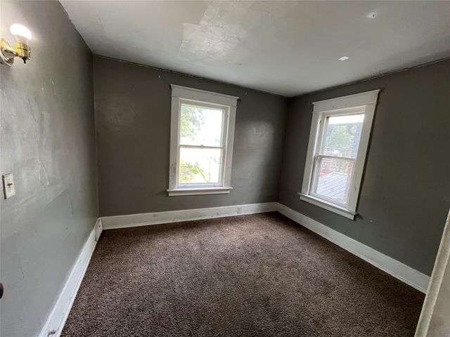 735 E 24TH Street, Erie, PA 16503