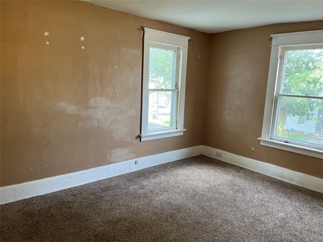 735 E 24TH Street, Erie, PA 16503
