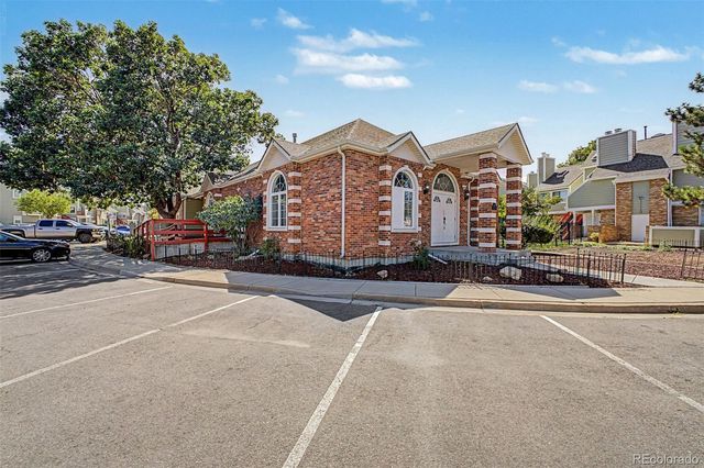 909 S Dawson Way 1, Aurora, CO 80012