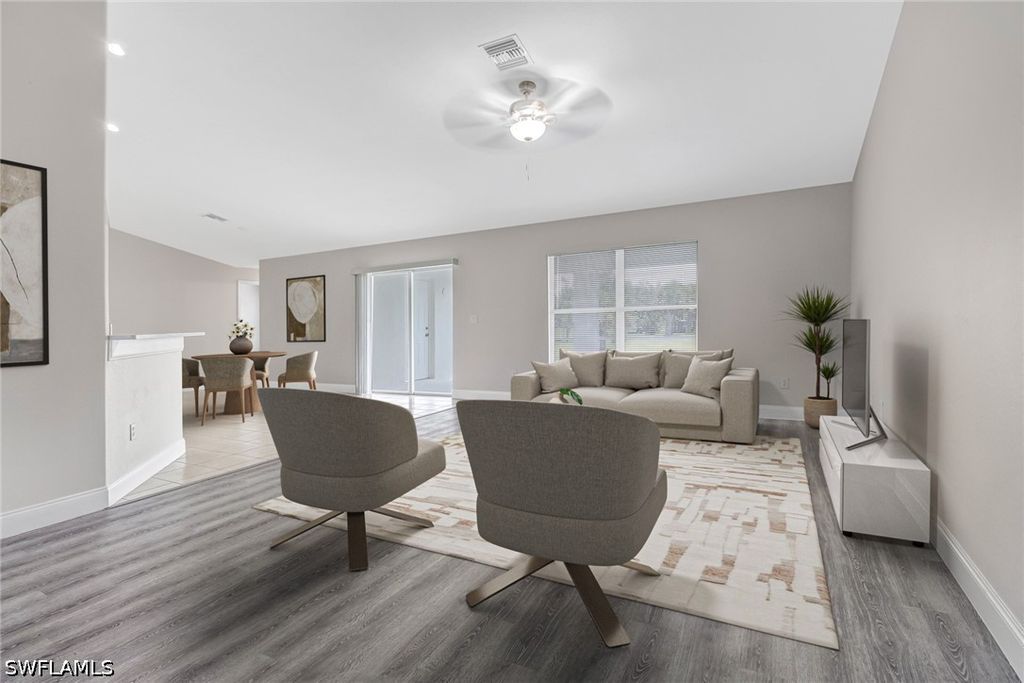4490 10th ST NE, Naples, FL 34120