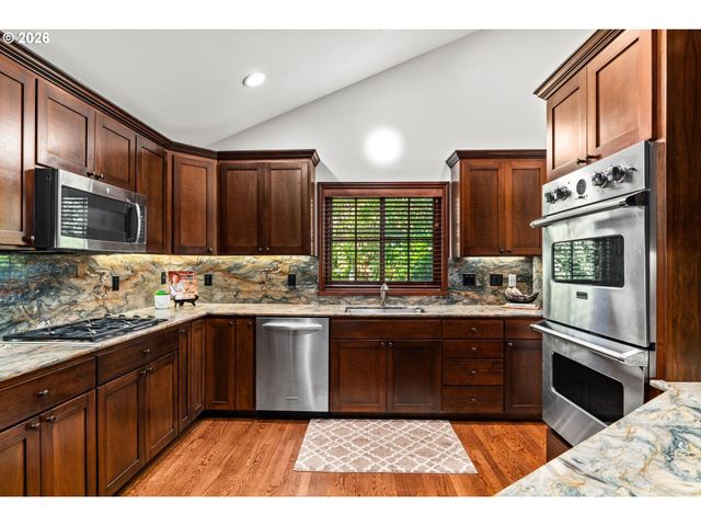 1265 FROGS LEAP Ln, Eugene, OR 97404