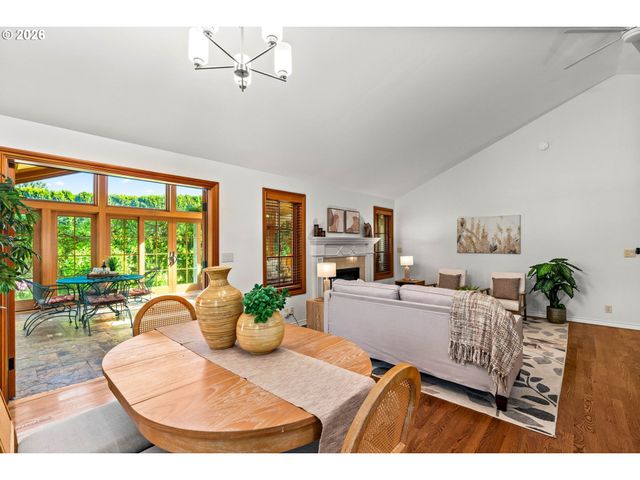 1265 FROGS LEAP Ln, Eugene, OR 97404