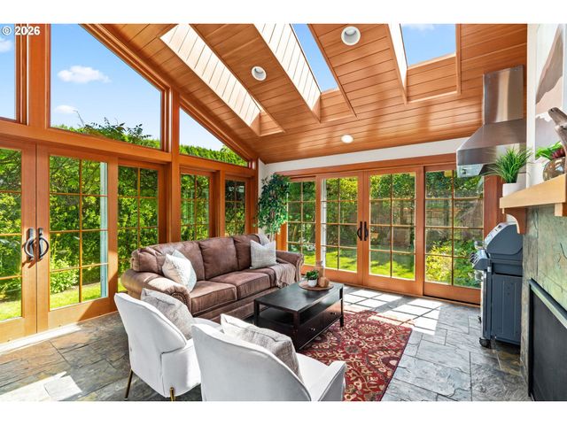 1265 FROGS LEAP Ln, Eugene, OR 97404
