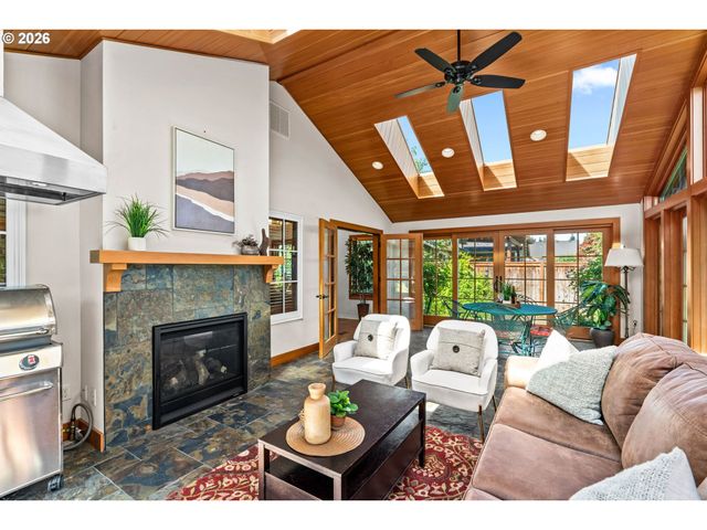1265 FROGS LEAP Ln, Eugene, OR 97404