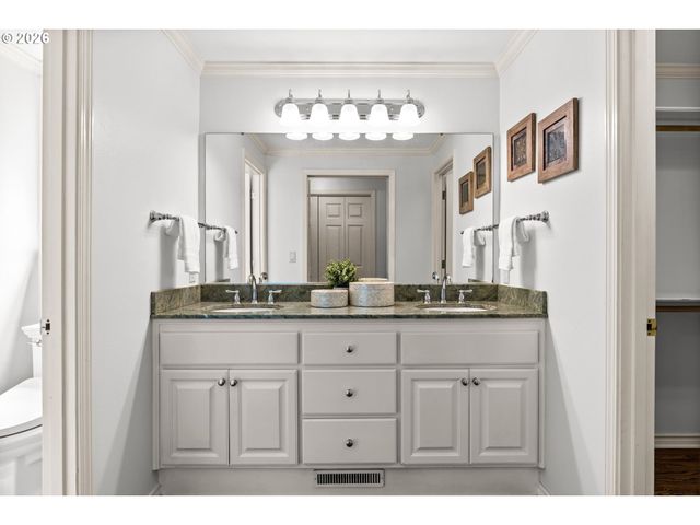 1265 FROGS LEAP Ln, Eugene, OR 97404