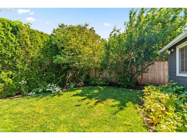 1265 FROGS LEAP Ln, Eugene, OR 97404