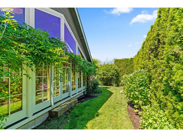 1265 FROGS LEAP Ln, Eugene, OR 97404