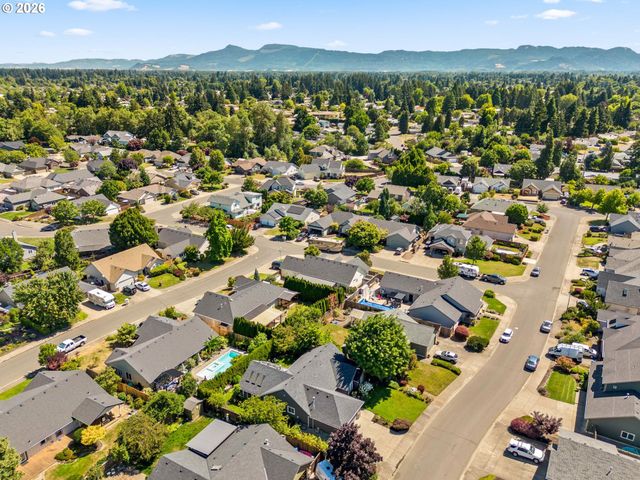 1265 FROGS LEAP Ln, Eugene, OR 97404