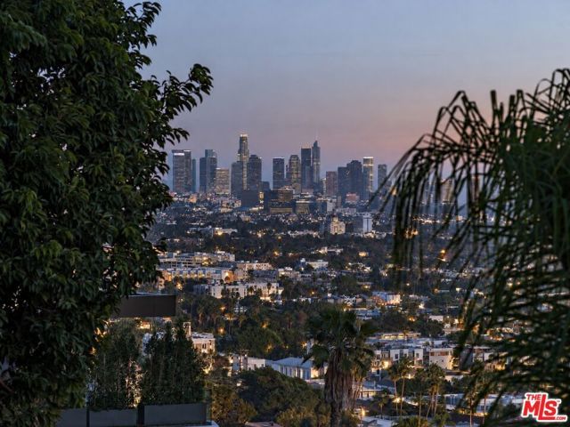 8380 Hollywood Boulevard, Los Angeles, CA 90069