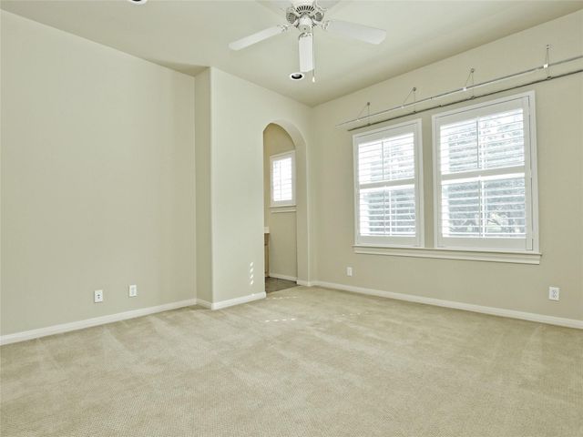 210 Clubhouse DR, Lakeway, TX 78734