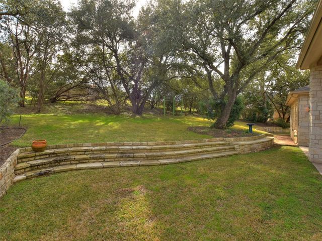 210 Clubhouse DR, Lakeway, TX 78734